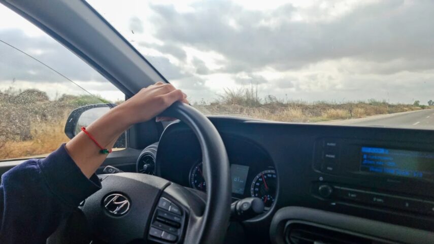 Driving in Fes for First-Time Visitors Narrow Streets, Signage, Police Stops & Local Rules